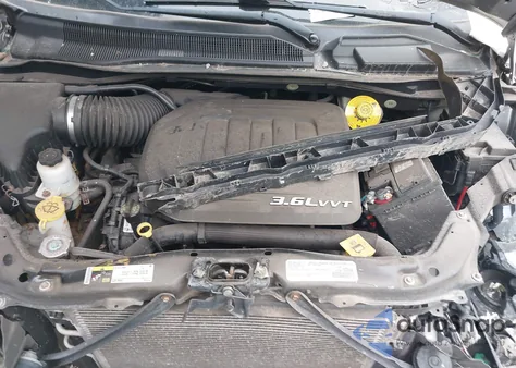 2016 Chrysler Town & Country Touring from USA, damaged, VIN 2C4RC1BG1GR298427